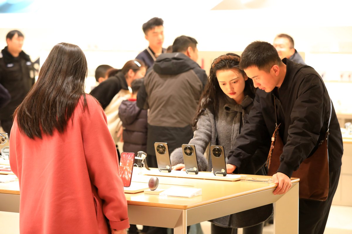 Shopping in China tweet media