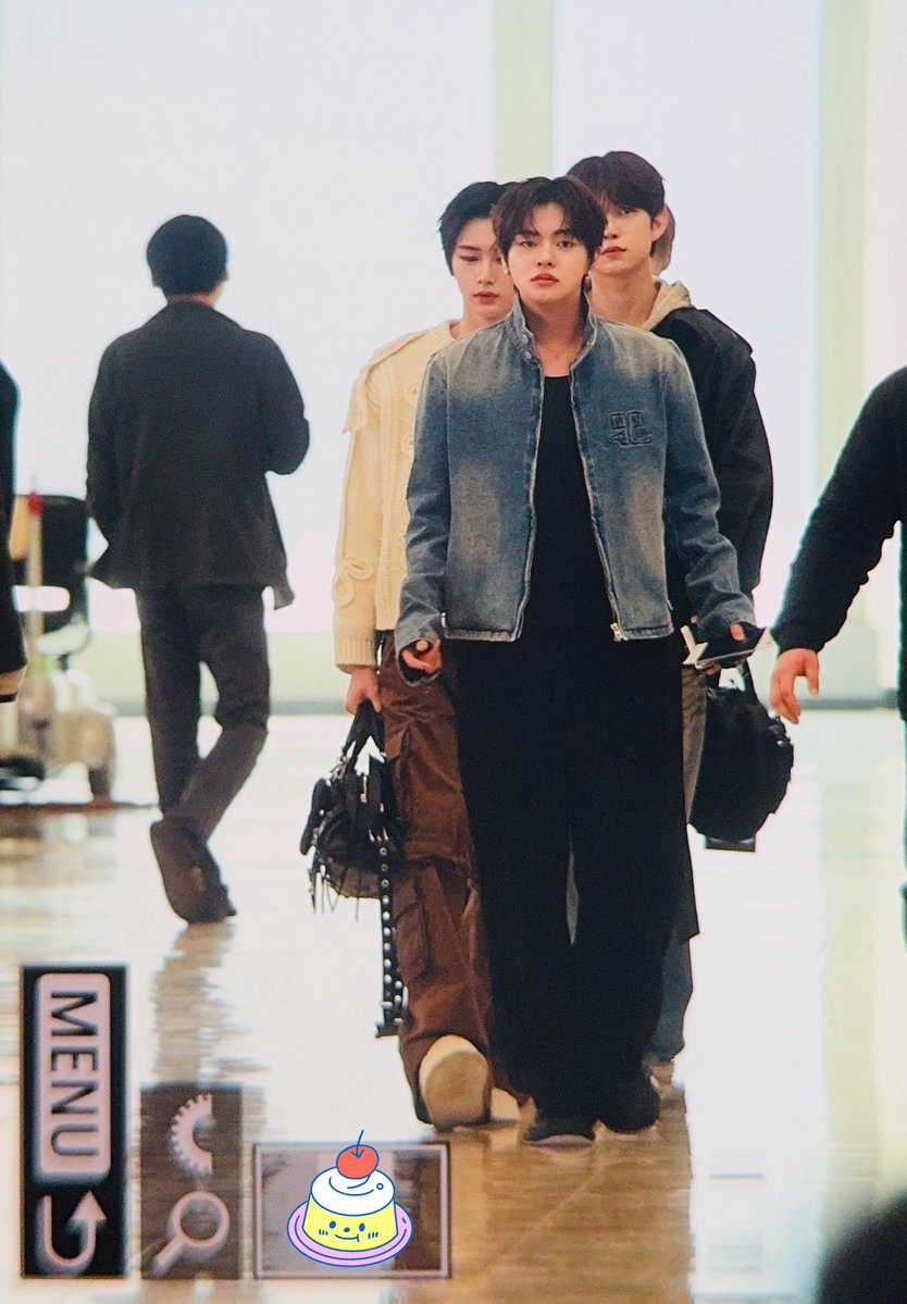 이푸딩 tweet media