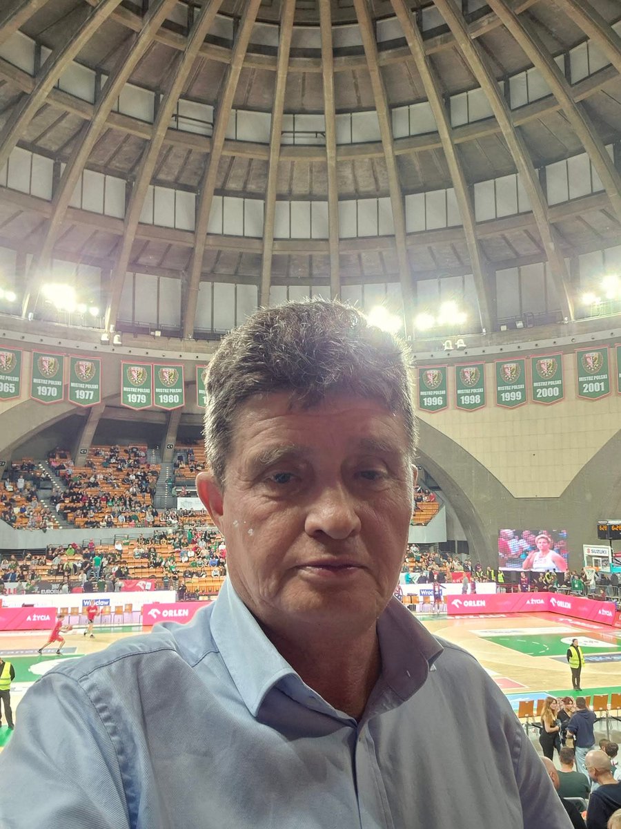 Piotr Uhle tweet media