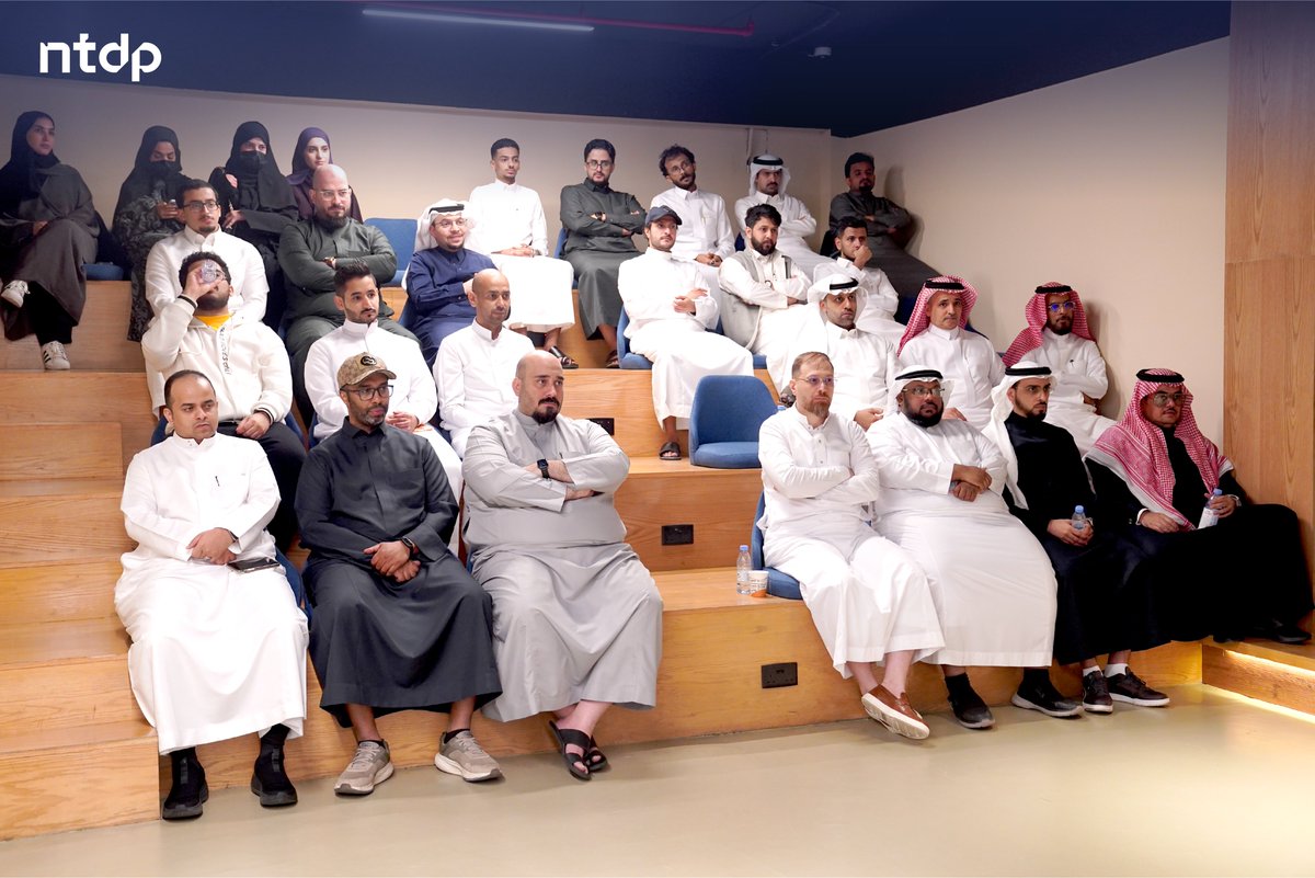 البرنامج الوطني لتنمية تقنية المعلومات tweet media