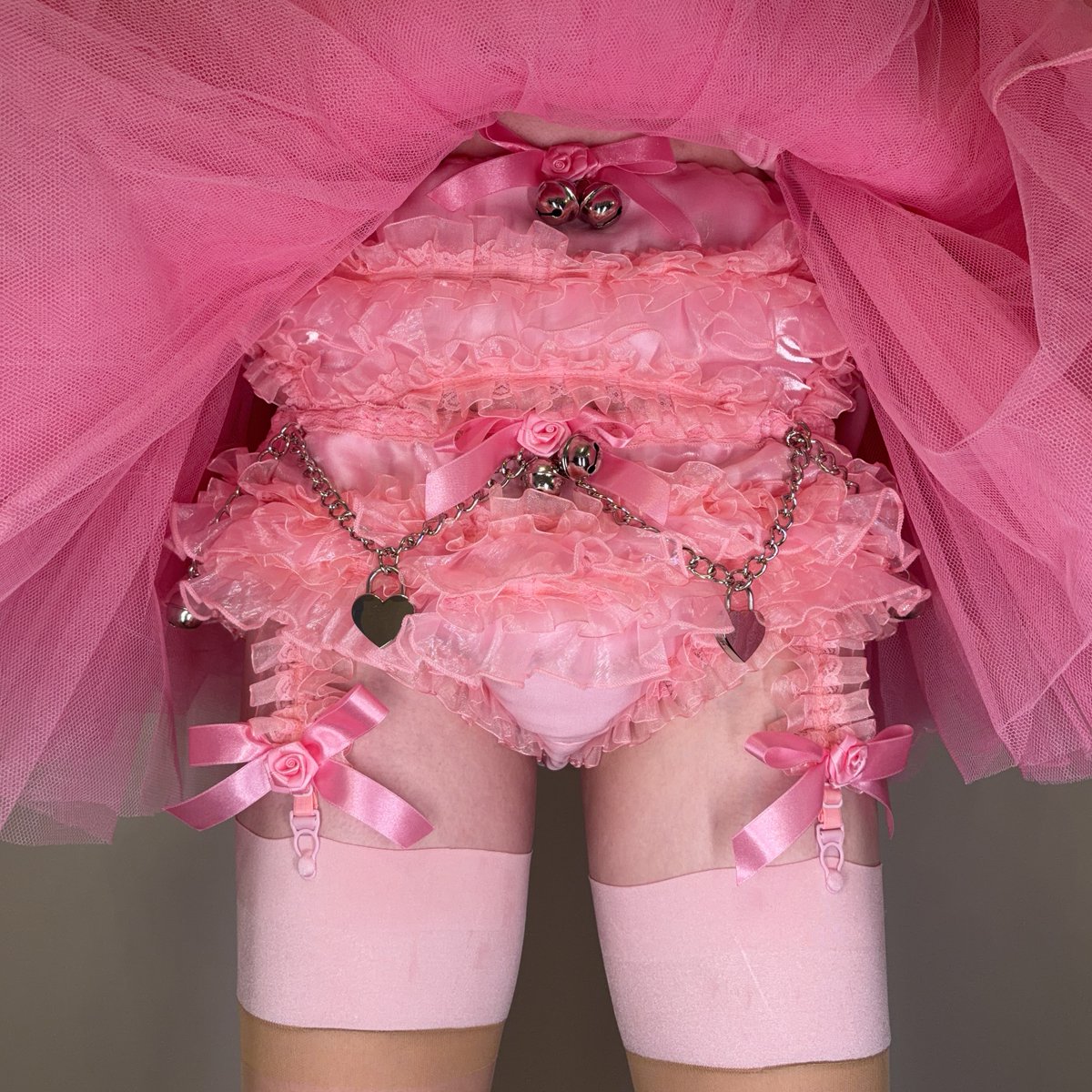 Clever Sissy tweet media