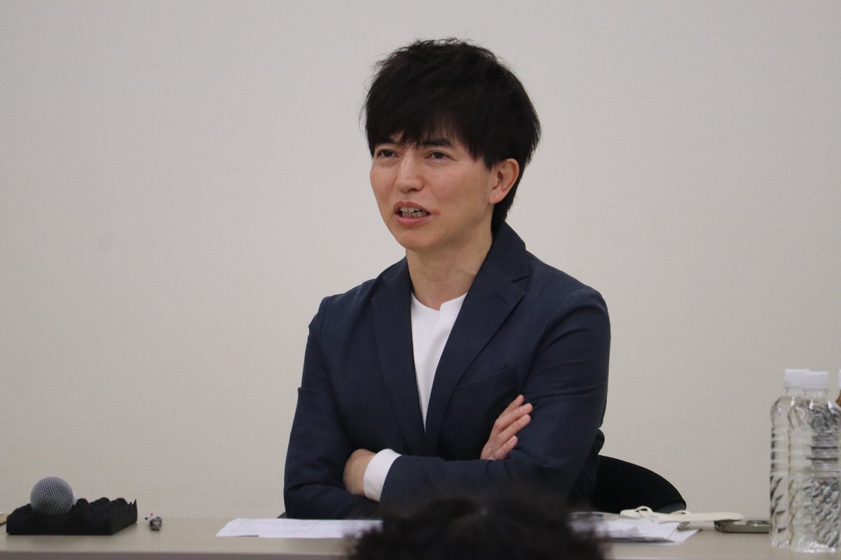 nscosaka's tweet image. 🌟3月特別授業 第ニ弾🌟

放送作家 #遠藤敬 講師

全組に対して、丁寧で熱いアドバイスをいただきました💭
一言一句が学びになる貴重な時間となりました⭐️
本当にありがとうございました❕☺️⭐︎

#NSC
#お笑い