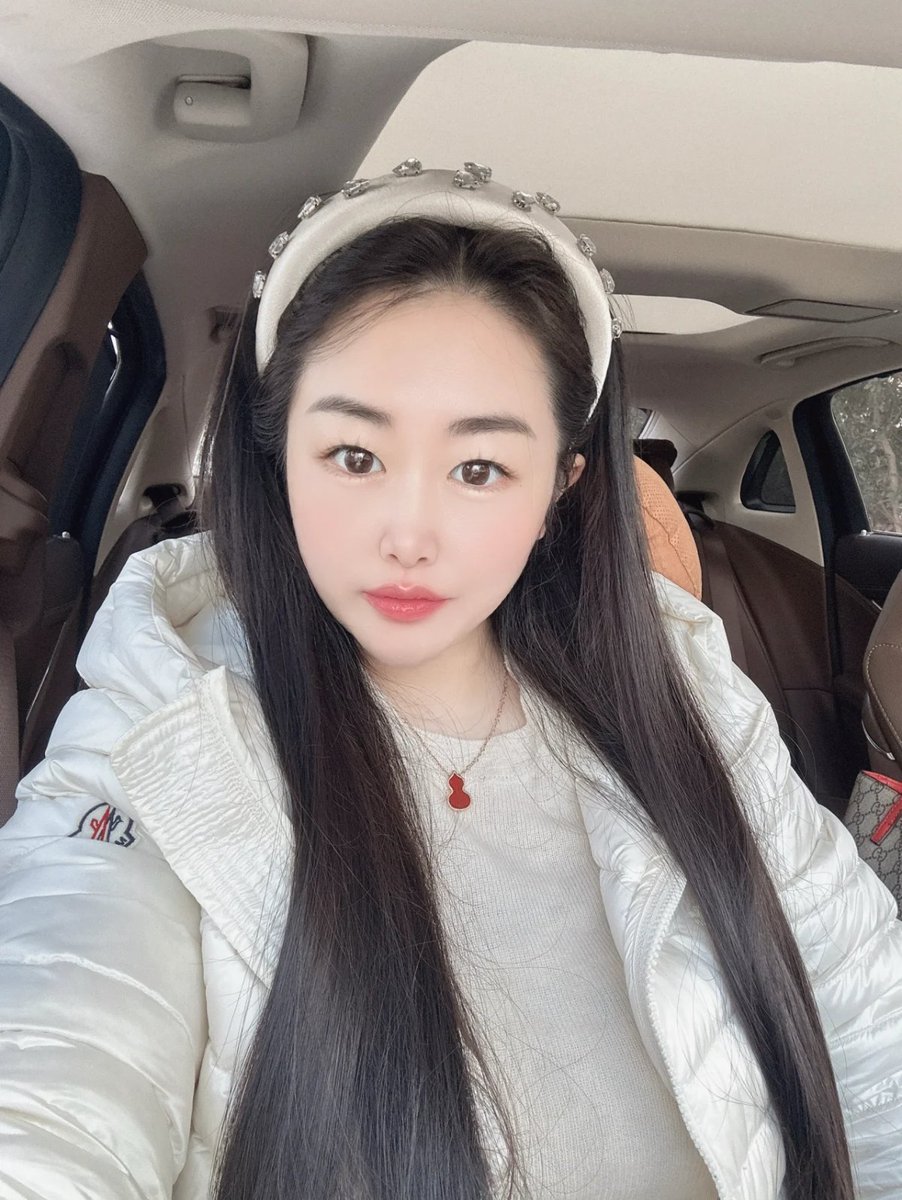 Gigoon08's tweet photo. 一个人很自由，但还是会偷偷期待，有人能看穿我的假装坚强。 https://t.co/IFdy92B3Hi