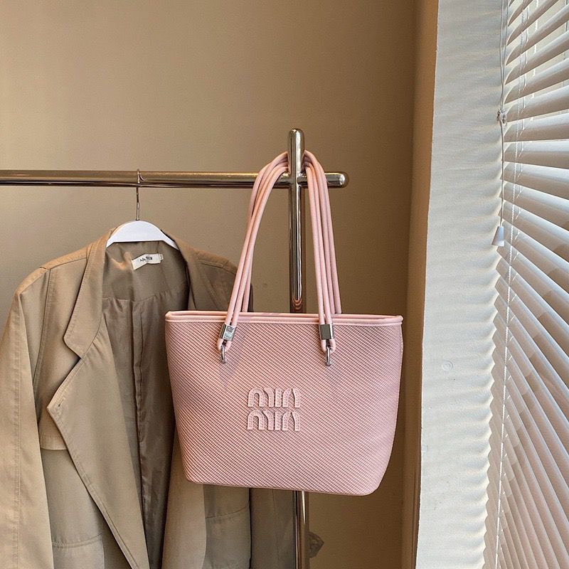 shop_adedoyin's tweet photo. Please kindly retweet.🙏🤲

N15,500 per piece😍🤭

📍: ilorin, we deliver nationwide 

To order: DM or WhatsApp 07069055441
(Payment before delivery, delivery not free)

Happy shopping! 💕 https://t.co/Q7oxD5U6Po