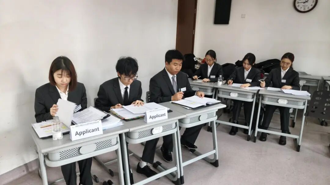 CQU1929's tweet image. 🎉 We're incredibly proud! Our team won the National Second Prize at the 24th Chinese National Round for Jessup International Moot #Court. Under the guidance of our supervising faculty, the team showcased brilliant #legal foundation, rigorous logic, and great English skills. #CQU