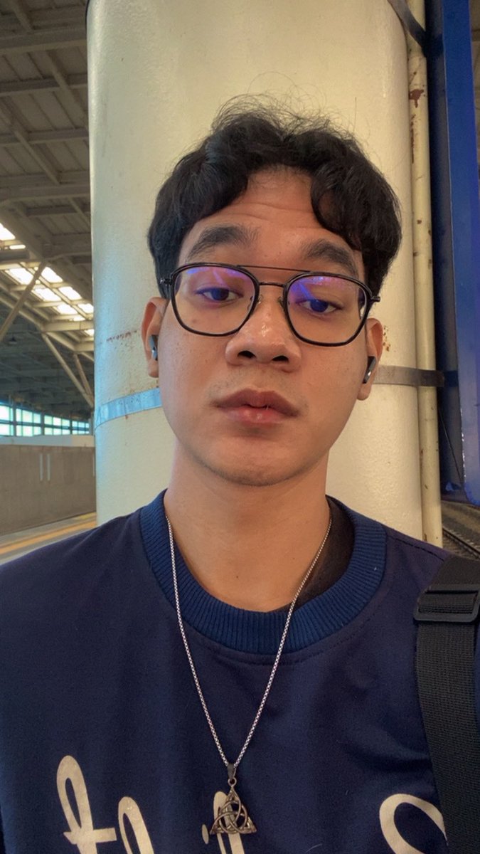 wislyy_'s tweet photo. muka muka muak sama dunia anomali enihh https://t.co/AZ8sBPwVAL