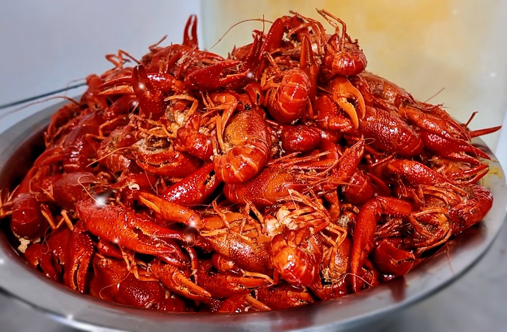NanhuMedia's tweet photo. #Nanhu’s first spring crayfish🦞 has finally hit the market! Plump crayfish with tender, juicy meat-- every bite is delicious, simply impossible to stop eating! Come and sample the fresh taste now!
#NanhuFlavor https://t.co/wzfYqK5AaX