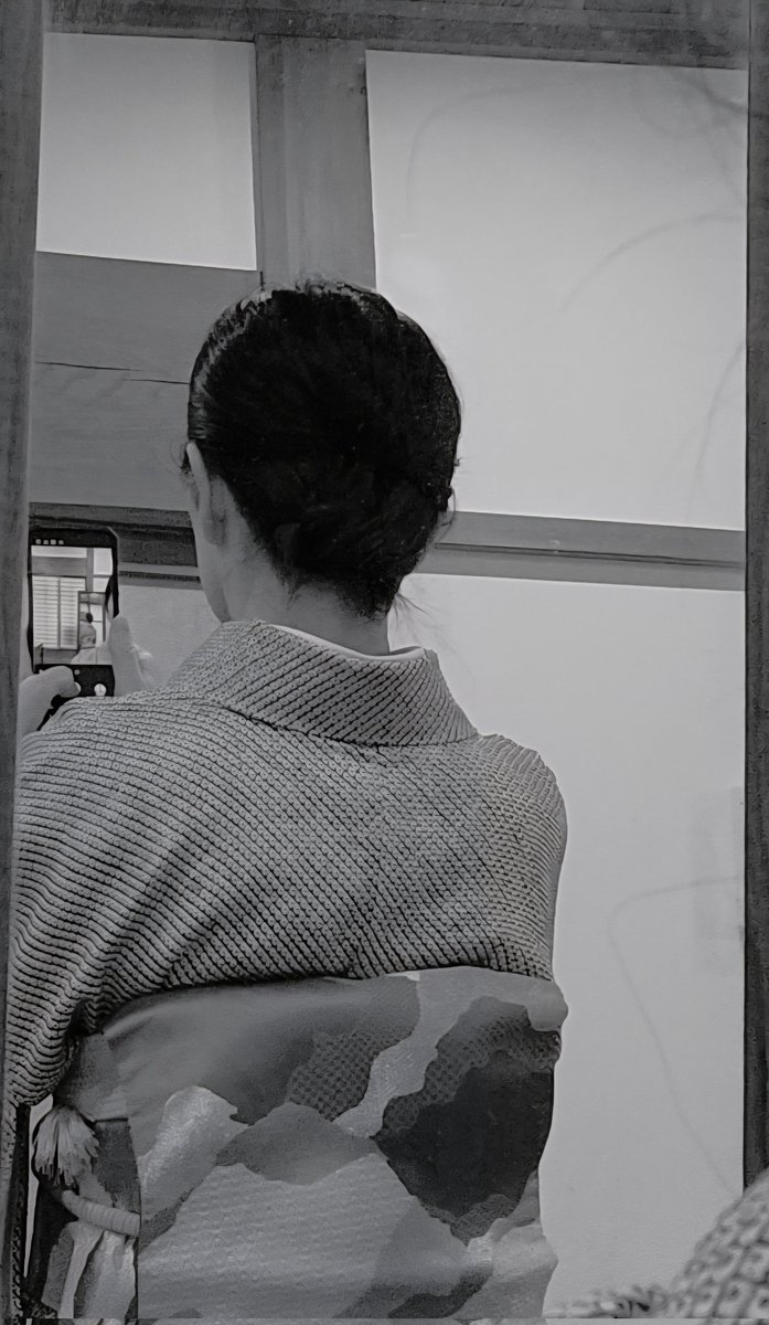 月イチ着物倶楽部。10歳くらいお姉様のお知り合いからいただいた紫の絞りを着ました。着物は優しいから少々サイズが違っても大丈夫(*^^*)
#タンスの着物
#断捨離　#絞りの着物