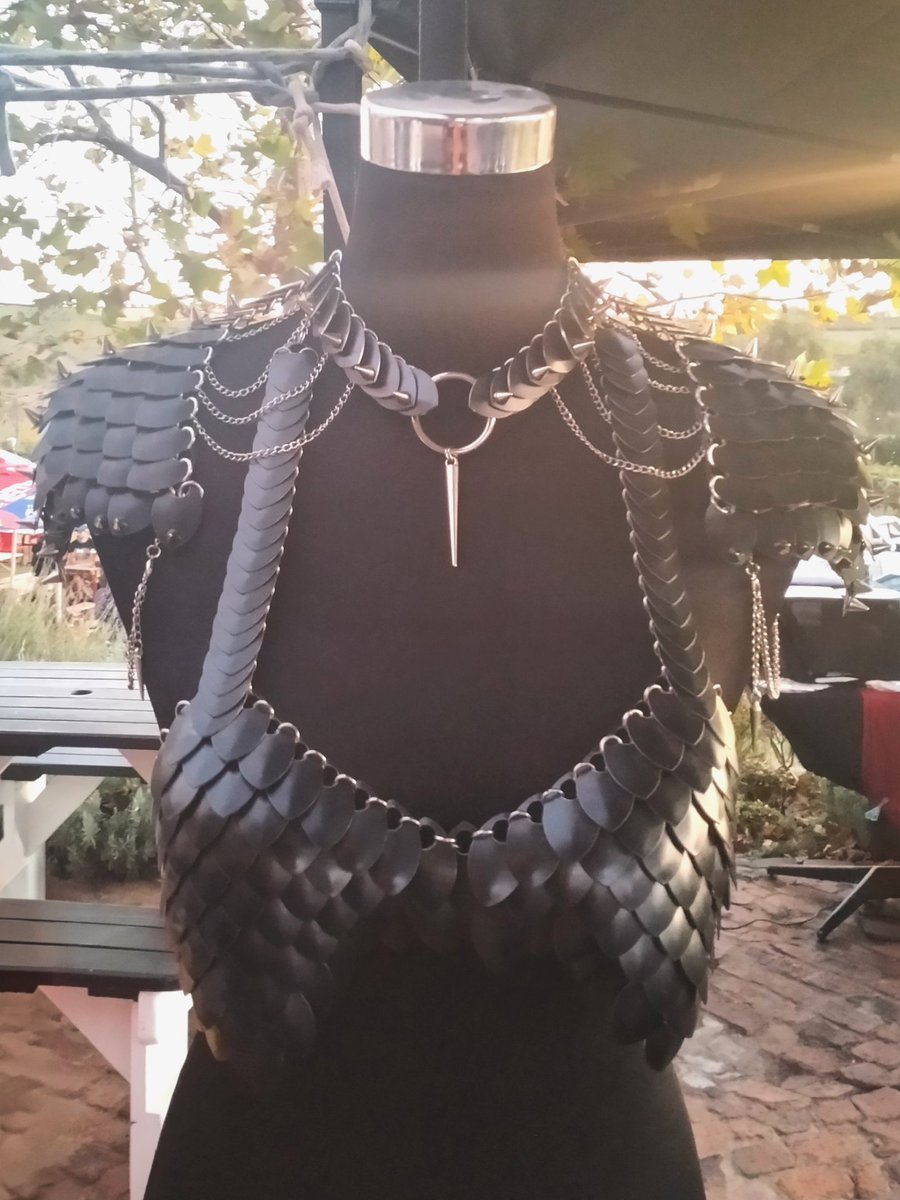 ApparitionSA's tweet image. We had such a great time at SlamFest last weekend at @daisyjonesbar! 

Thank you so much for all of the support &amp;amp; love you showed us. It was so good seeing everyone and meeting new amazing customers. 🖤⚔️ We can't wait for next year!

#apparitionatelier #chainmaille #scalemaille