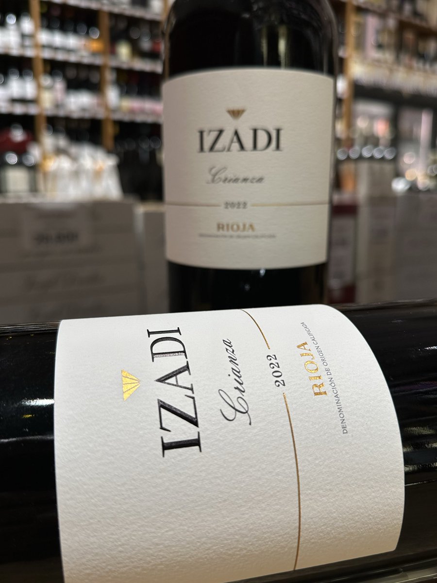 _juanjo82_'s tweet photo. 🏰 Izadi
🍷 Crianza 2022
🗺 #dorioja
🍇 #tempranillo

🎯 Destacan aromas de fruta roja y negra madura como cereza, frambuesa y ciruela, acompañados de notas de vainilla, cacao, tostados y especias dulces procedentes de la barrica. https://t.co/Ry6OWBy0XN