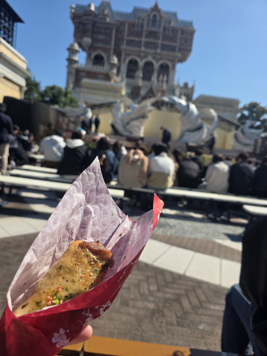Chayappi0509's tweet photo. ディズニーシー！！！！！！
ヒロめっちゃよかった！！！
ヒロ！！！！ https://t.co/KC3LblVAkB