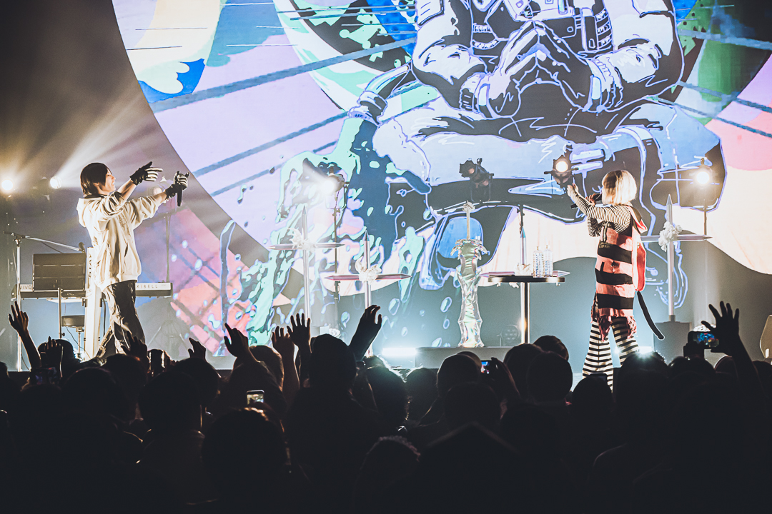 4s4ki_staff's tweet photo. ＼ 感謝 ／

4s4ki Birthday Oneman Live

『４４４４年；C５』

at 渋谷 Spotify O-EAST

沢山のお友達とお客様、スタッフに支えられた温かいワンマンでした。

皆さんからの誕生日メッセージも最後サプライズで登場させて頂きました。

本当に、本当にありがとうございました！！

HBD 4s4ki❣

VJ：RYO
照明：@rio_fukukura
PA：Kenichi Matsuda (Synk)
舞台美術：zzz

Photo by @fujihen