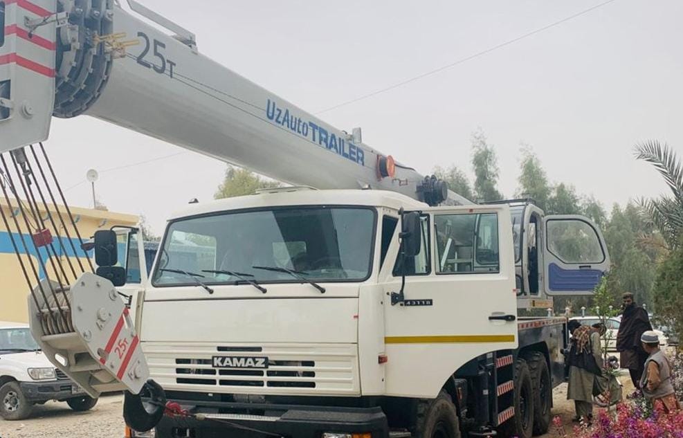 مالیې وزارت وايي، چې د ګمرکي چارو د لا چټکتیا او سوداګرو ته د اسانتیا رامنځته کولو په موخه یې د څه باندې یو میلیون او ۴۵۰ زره امریکایي ډالرو په ارزښت ۸ کرینونه وپېرل.

دغه کرینونه به بلخ، ننګرهار، کندهار، نیمروز، هرات او فراه ګمرکونو ته ورکړل شي.