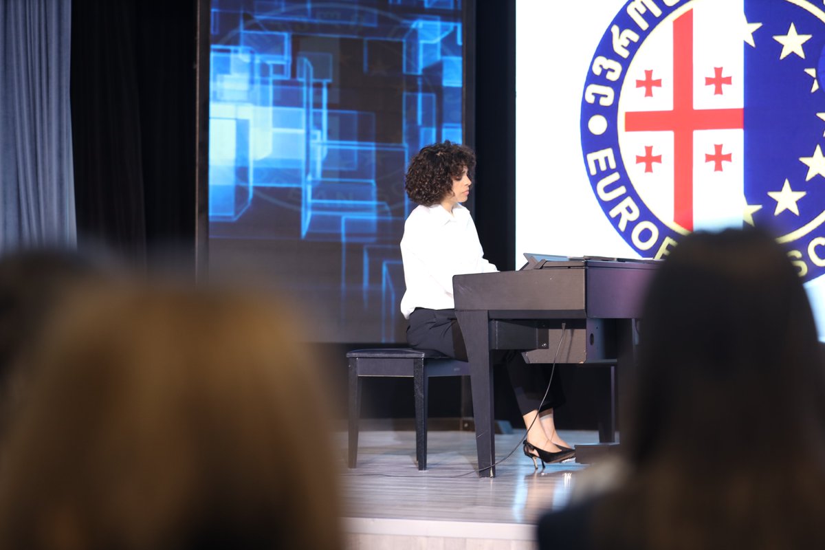 European School tweet media