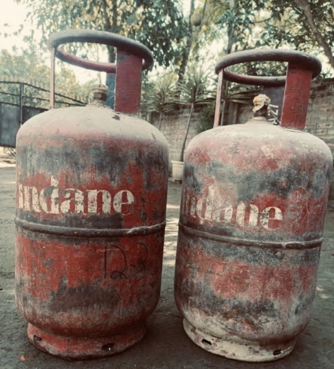Akarshanj_'s tweet photo. I won’t tell you I’m rich.. but there will be signs 🥹🤭 https://t.co/nWsp8ulcKf