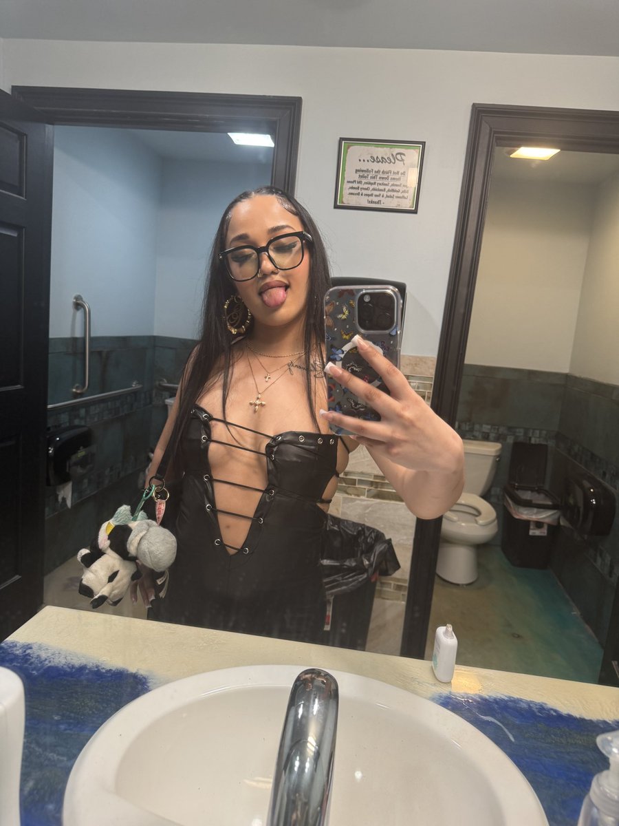 jaebaeee💗 tweet media