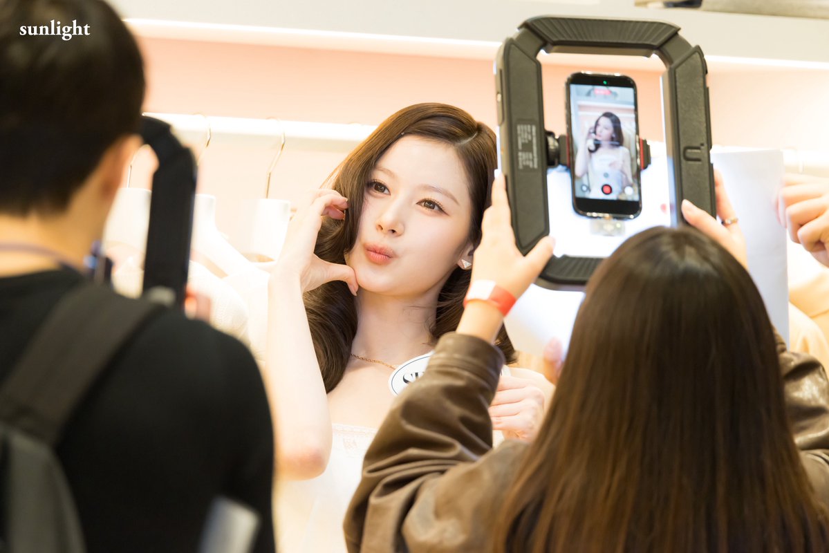 Sunlight tweet media