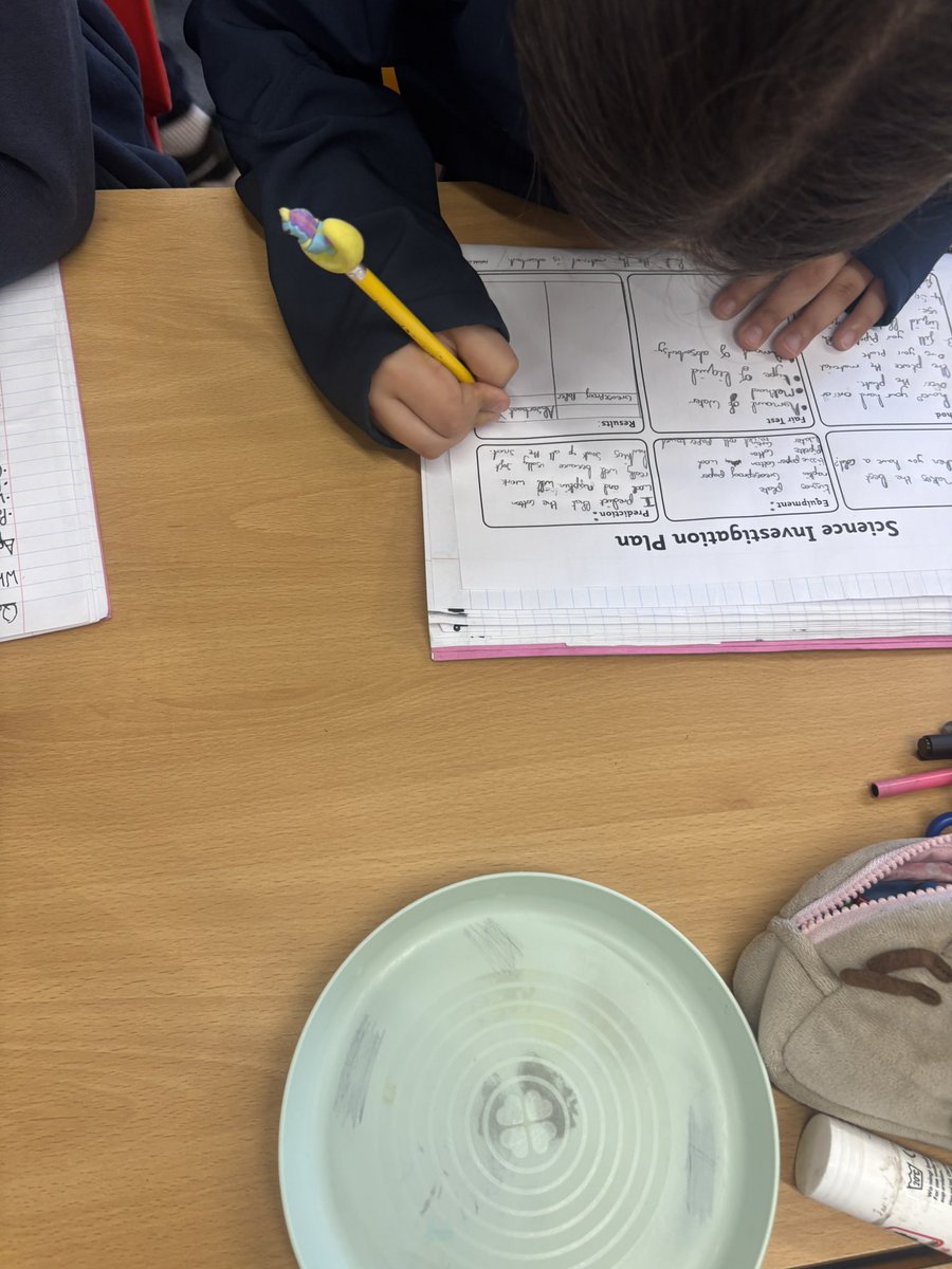 Whitchurch1's tweet image. Science week activities took place in Year 5 and 6 yesterday.  They had to plan and carry out and investigation into which material made the best hankie #wpsscience @ScienceWeekUK