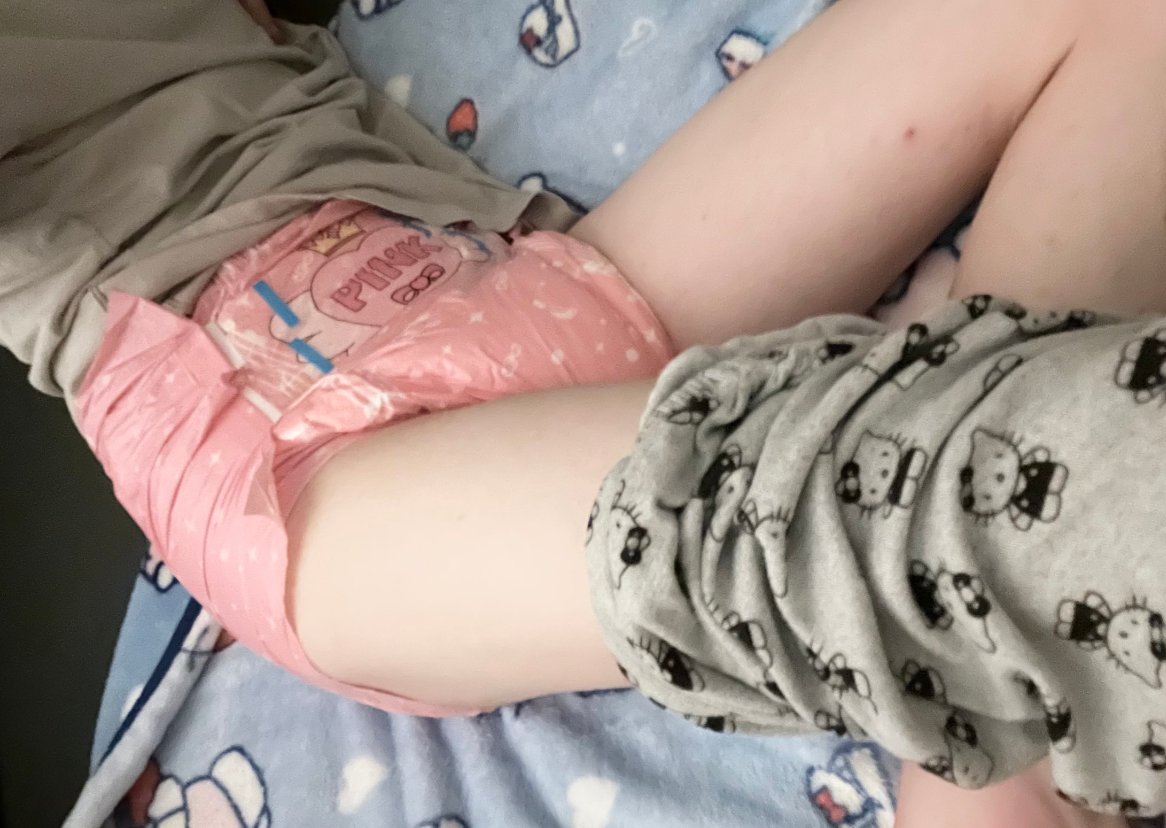 🤩Lazy day! <a href="/calliecrinklz/">Callie 🌻🍼</a>  thanks for liking Baby Melody  Diaper 💗💕

👉cutieplusu.com/products/baby-…
Follow <a href="/CutiePlusU/">CutiePlusU</a> 

#abdlcommunity #adultdiaper #abdldiaper #abdlbaby #abdlgirls #abdlbabygirl #abdl #abdlprincess #おむつ #cutieplusu #abdllifestyle #ABDL #幼児退行 #abdllife