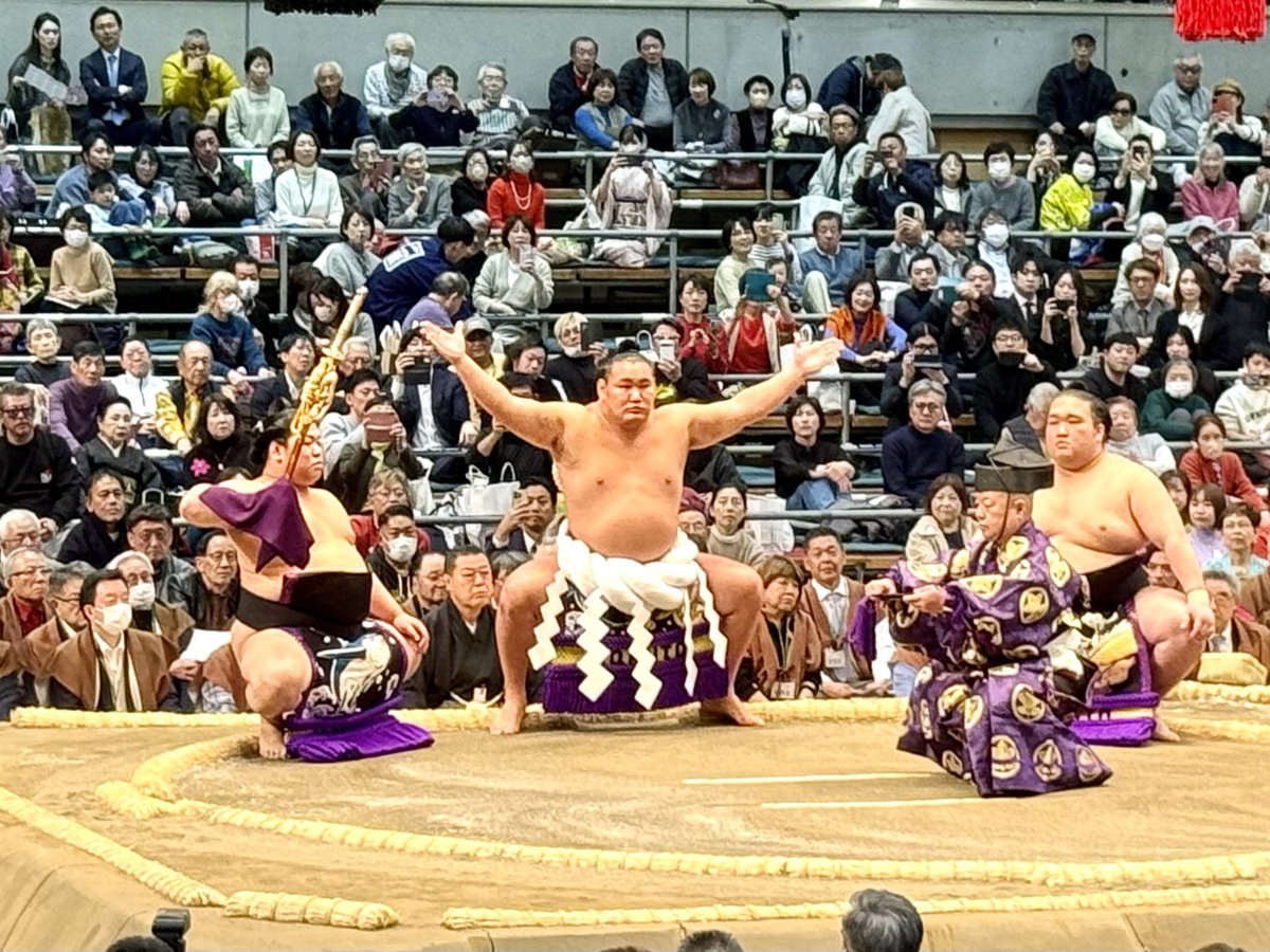 今日は午後から大相撲✨
#大相撲 #3月場所