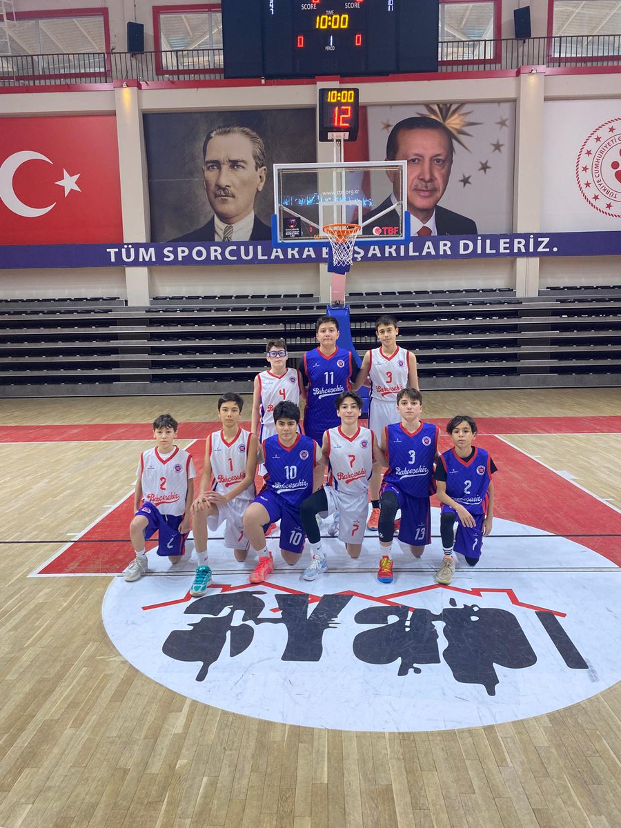Bahcesehir_Sam's tweet photo. Bahçeşehir Koleji Atakum Kampüsü ile 19 Mayıs Kampüsü arasındaki kardeş Bahçeşehir karşılaşmasında, uzatmalara giden ve izleyenlere büyük keyif veren mücadelenin kazananı 19 Mayıs Kampüsü oldu. Tebrikler, Şampiyon Bahçeşehir❤️💙 https://t.co/Wn262whj3c