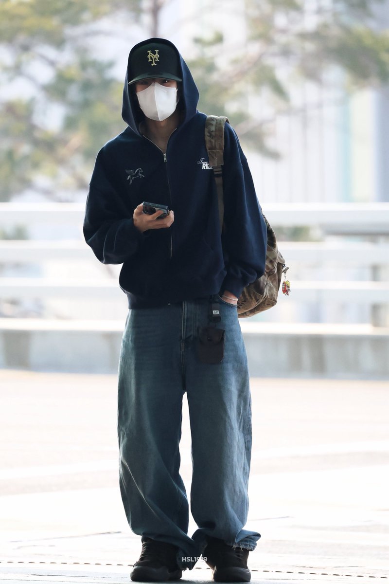 Hsolry_1919 tweet media