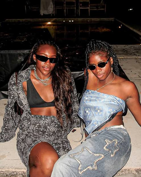 Superfalconshow's tweet image. Michelle Alozie 🇳🇬 × Esther Okoronkwo 🇳🇬
Besties on and off the pitch 😄🔥 the friendship level just dey DIFFERENT 🎚️😎 @alozieee
#SoarSuperFalcons #TheMTNSuperFalconsShow #ThisIsNaija