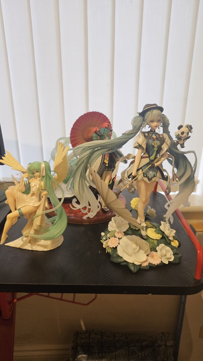 The Kpop Geek tweet media