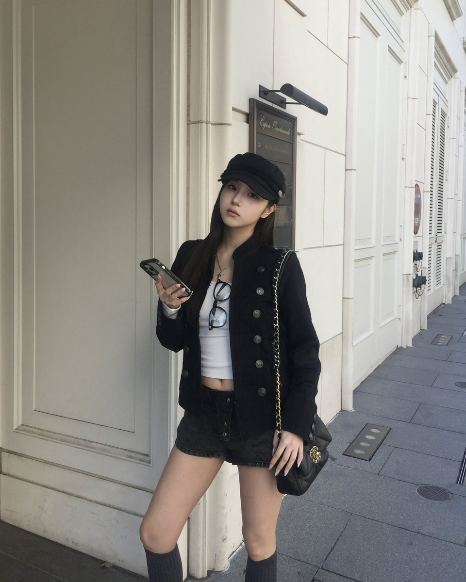 LAGUA GEMのキャスケットとナポレオンジャケットが可愛すぎる……🦨