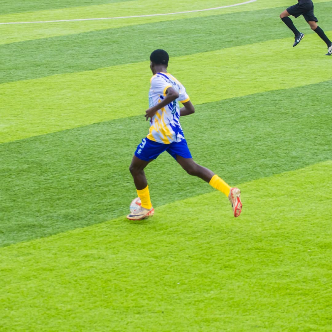 SCLaurentian's tweet photo. ⚽️💙 https://t.co/Ft2Na3tDCk