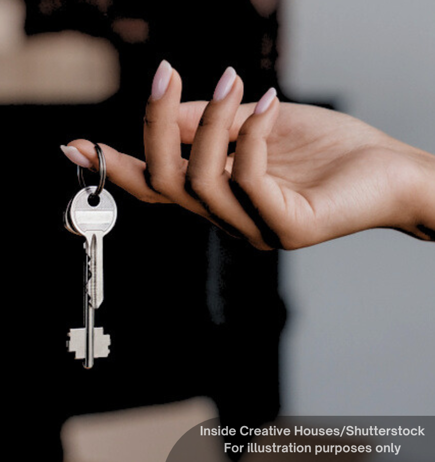 NewsBFM's tweet photo. Around 42% of room rental listings in the Klang Valley exclude at least one racial group, with Indian renters facing the highest exclusion rate.

The Architects of Diversity report found that room rentals accepting Indian tenants cost on average 11% more, or about RM74 extra.

🧵1