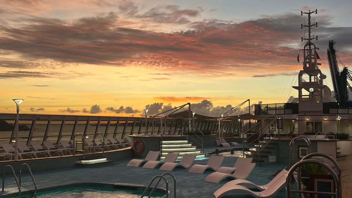 luxurylifestyle's tweet image. Villa Vie Residences 5-Year Ownership Plan From Just $49,999 Makes The Dream Life At Sea Attainable luxurylifestyle.com/headlines/vill… #residences #apartments #condominiums #penthouse