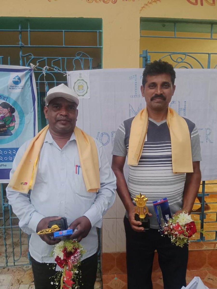 GowbPhe's tweet photo. #WorldPlumbingDay Salute rural water heroes - Local Plumbers, Pump &amp; Valve Operators for their invaluable service in delivering safe drinking water to rural households, powering @egiye_bangla #HarGharJal @MoJSDDWS #JalJeevanMission @UNICEFIndia #HarGharJal #WestBengal https://t.co/j3Gsxjb1ei