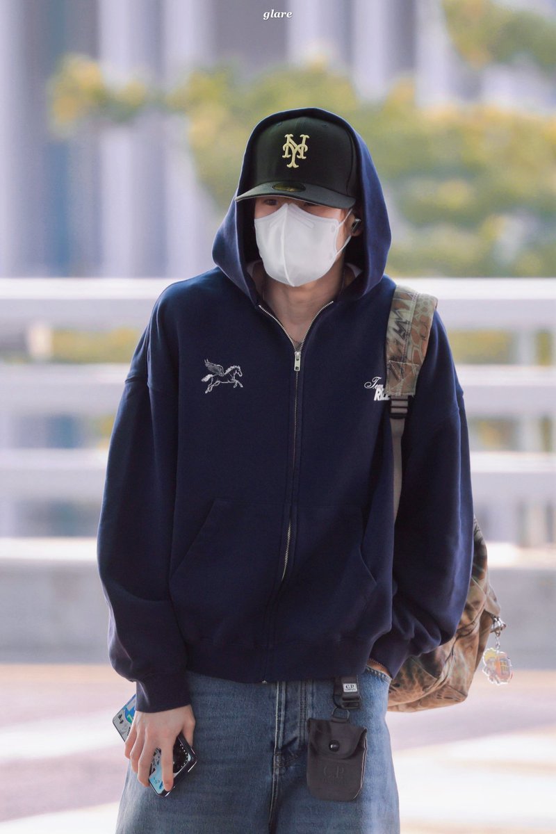 𝙂𝙇𝘼𝙍𝙀 tweet media