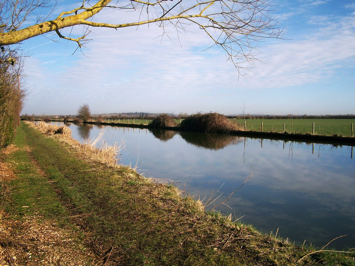 retired_tom's tweet photo. My photos from #March 2006

@CanalRiverTrust #GrandUnionCanal #Horton #Ivinghoe #Lock #Bridge #Narrowboat #Reflections 

#Canals &amp; #Waterways can provide #Peace &amp; #calm for your own #Wellbeing #Lifesbetterbywater #KeepCanalsAlive https://t.co/UhXl2PRR4j