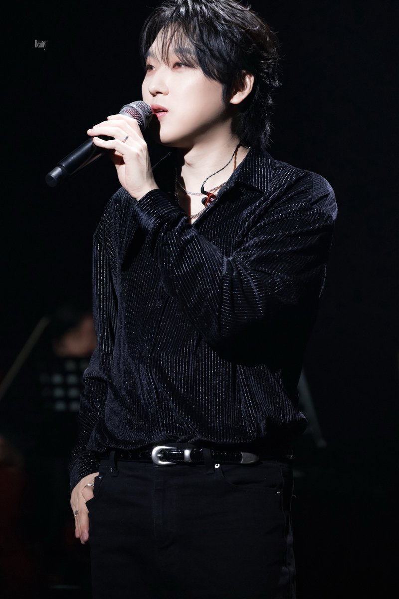 Bᴇᴀᴜᴛʏ_ᴰᴹ tweet media