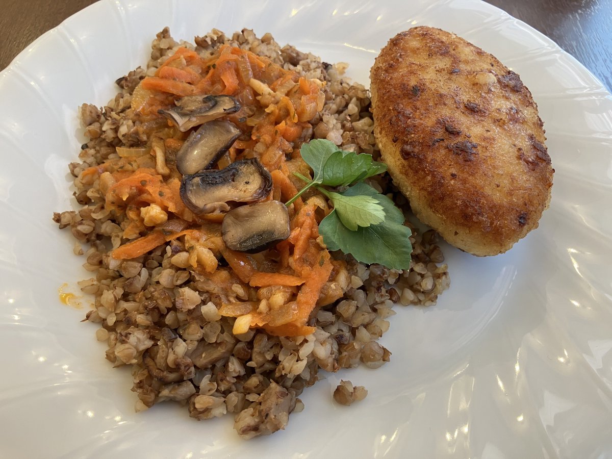 いぶき(Ібукі)💙💛 tweet media