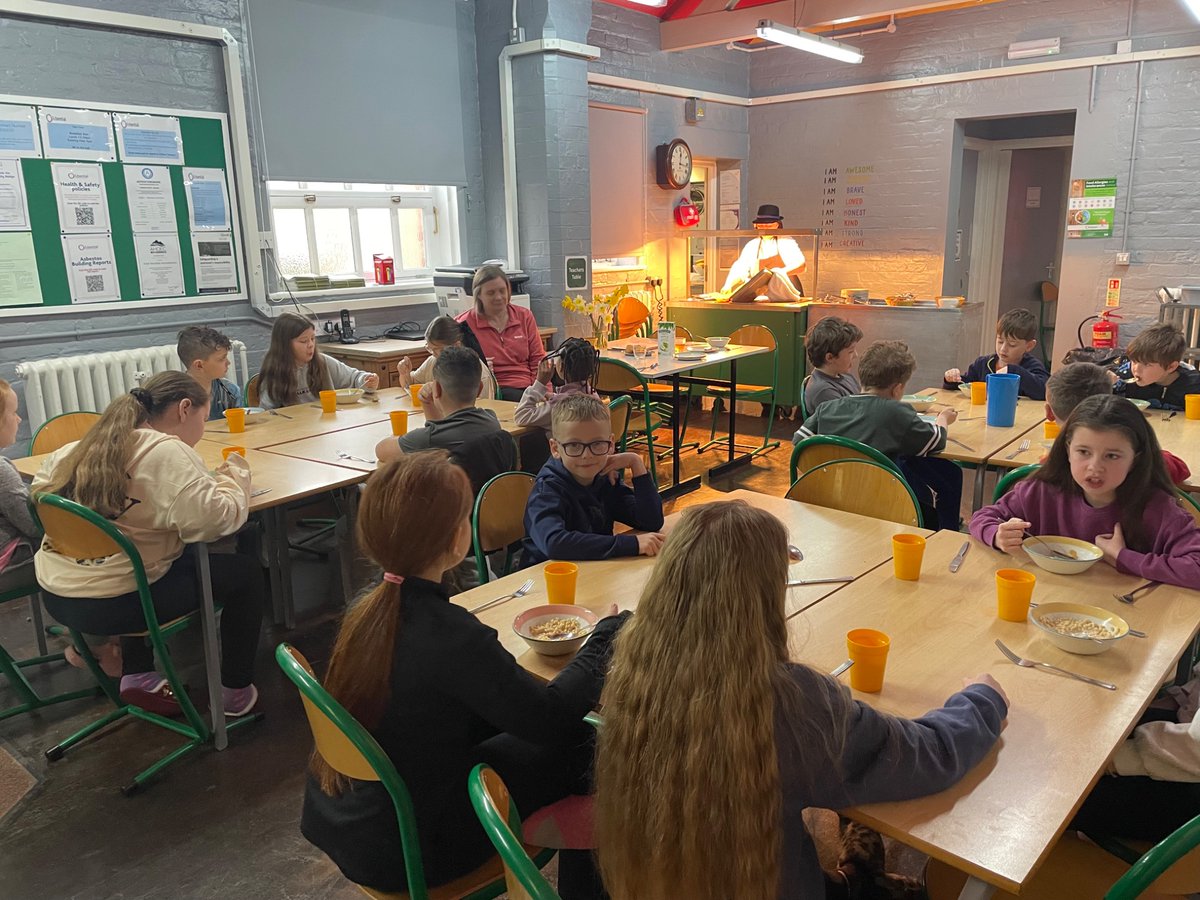 StEdwards_C3's tweet photo. We’re all up and having our breakfast. We even fit in a quick top trumps tournament and colouring challenge beforehand! https://t.co/KaY8Ln00av