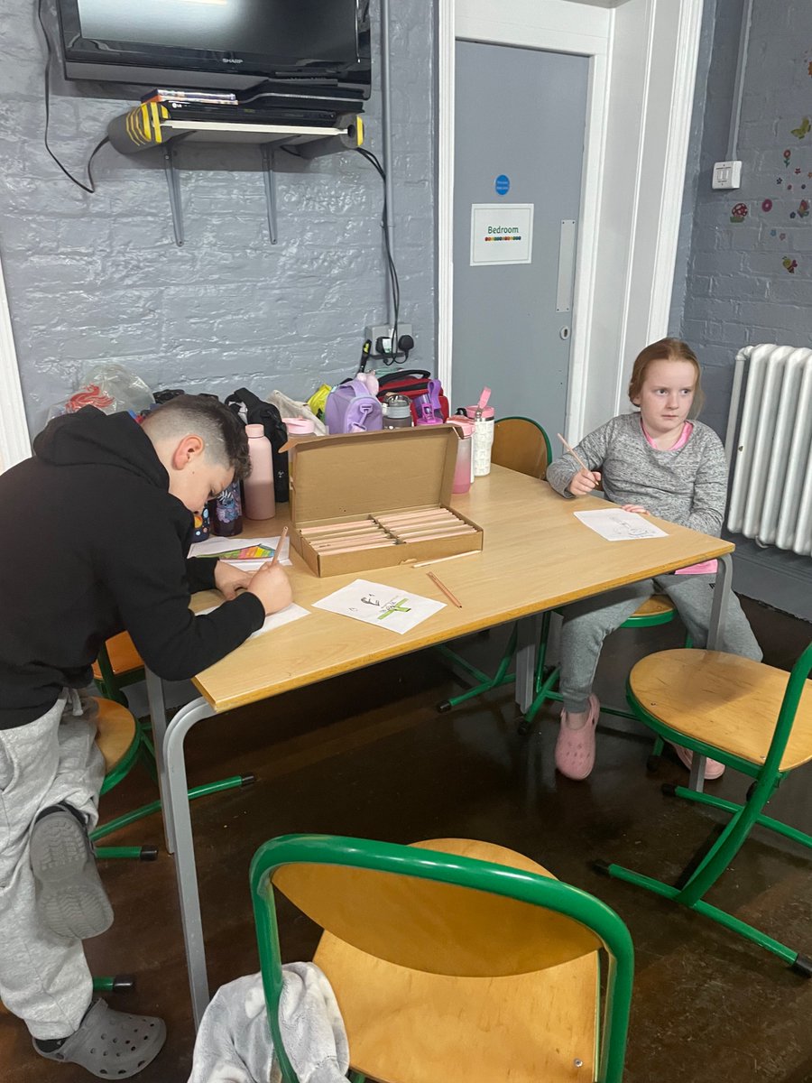 StEdwards_C3's tweet photo. We’re all up and having our breakfast. We even fit in a quick top trumps tournament and colouring challenge beforehand! https://t.co/KaY8Ln00av