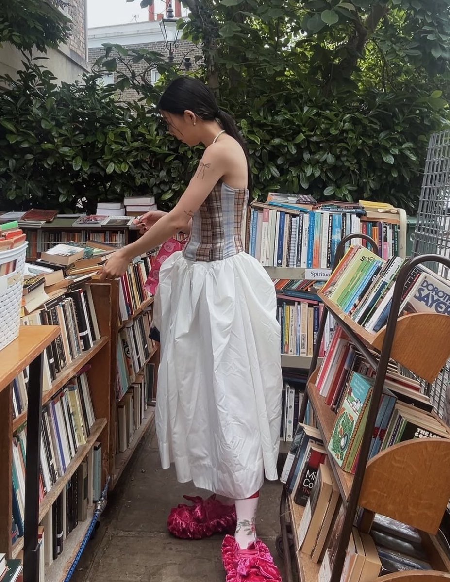 hitomi :::: tweet media