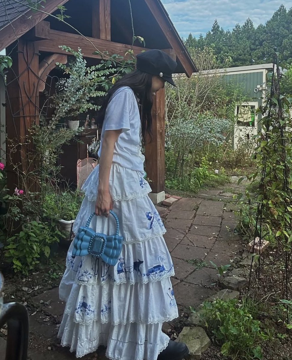 hitomi :::: tweet media