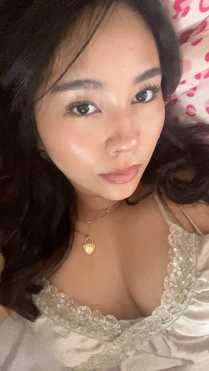 lisaadeina tweet media