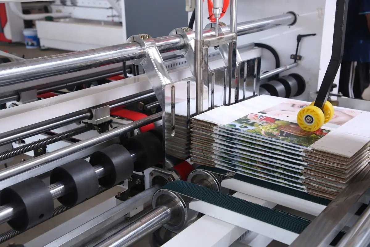 LukeXiaoyuan's tweet photo. π¦ Full automatic folding & gluing for corrugated cartons. Stable forming, clean edges, and efficient production.
Email: luke@czxypack.com
Website: https://t.co/KzZ8xEJX6G
#czxypack #foldinggluingmachine #cartonmachine #corrugatedbox #packagingmachinery #boxmaking https://t.co/ZnVa0w3WoP