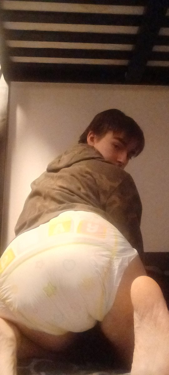 0Diaperboy tweet media