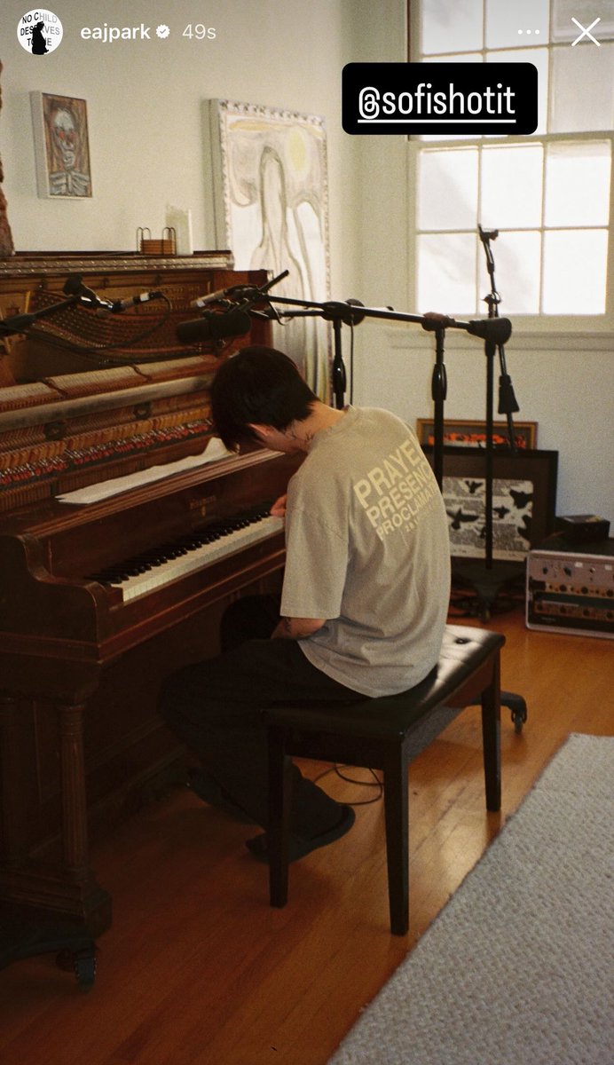 eaJ Corner TH tweet media