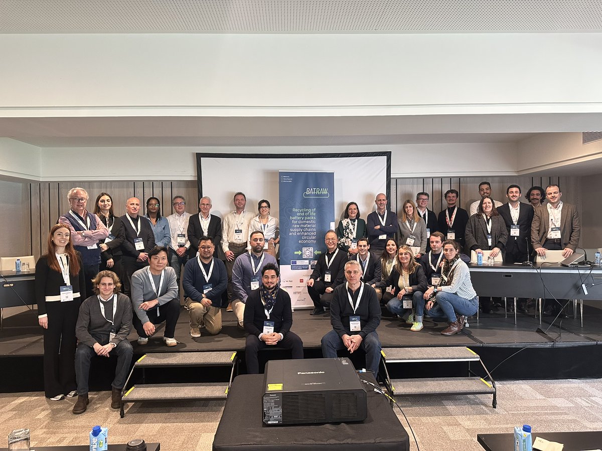 BatrawEu's tweet photo. ⚡🔋 Great exchange at the BATRAW Innovation Workshop in Madrid, organised by ISLE. 
Experts from research, industry and NGOs discussed battery disassembly, recycling, LCA and recycled materials (LNMO, NMC811, graphite). 
Collaboration is key for battery recycling in Europe. https://t.co/7LjahwFcav