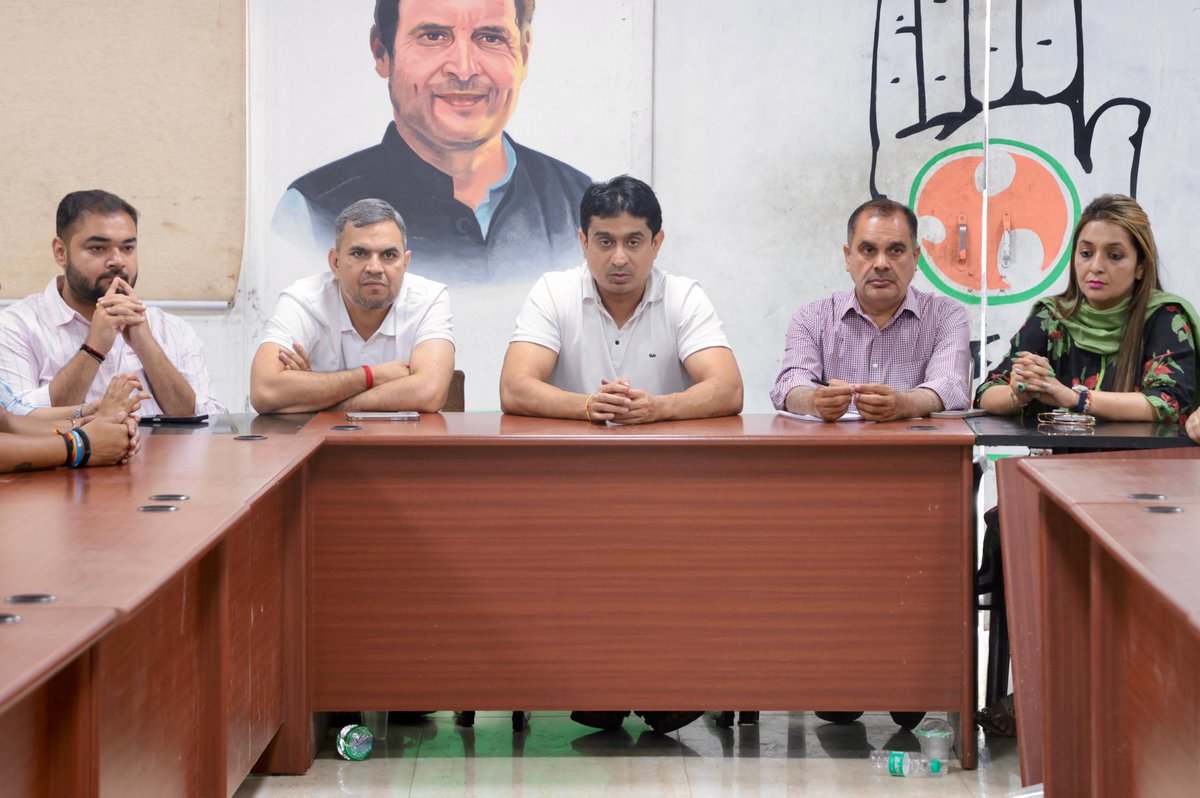 Indian Youth Congress tweet media
