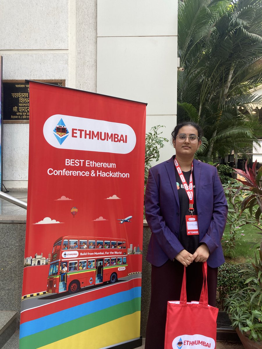 divyasshree tweet media