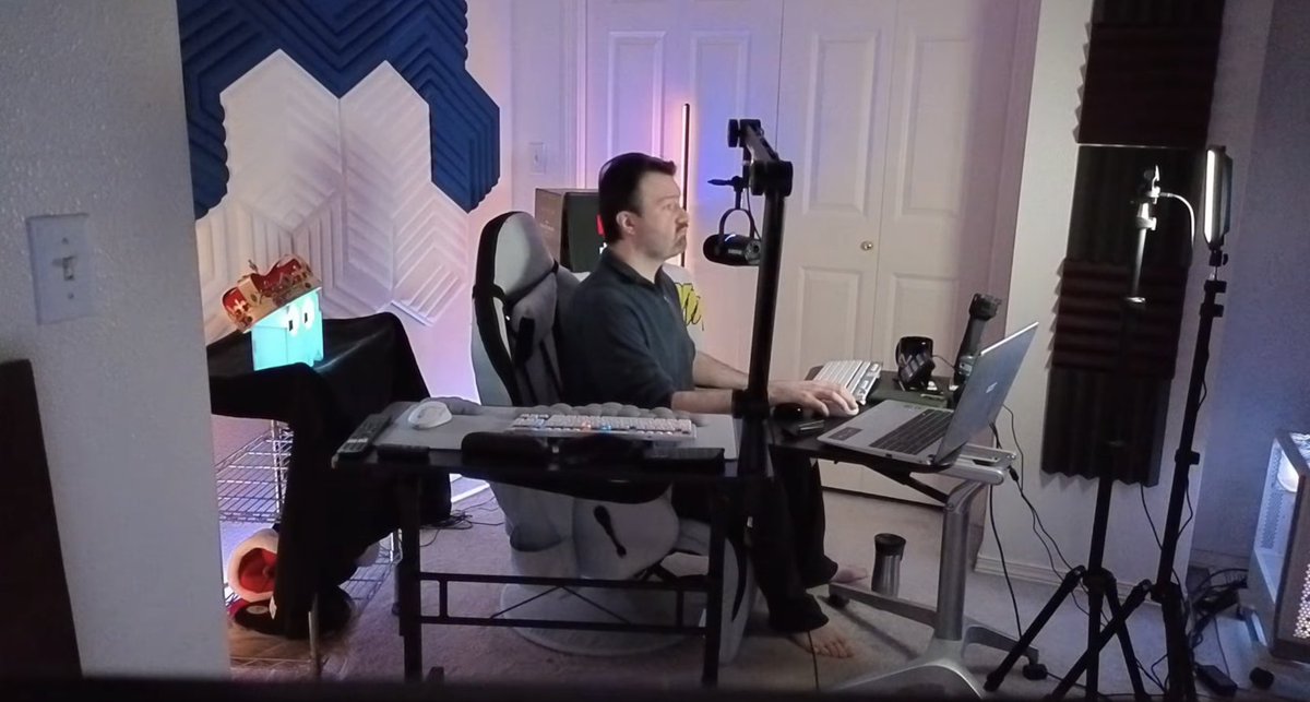 Tᗩ᙭ ᕼEᗩᗪᖇOOᗰ tweet media