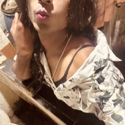 saniya tweet media